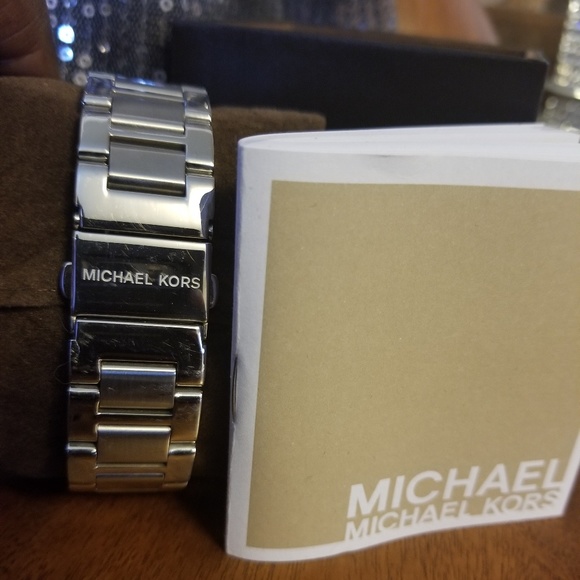Michael Kors watch - Silver - Picture 2 of 6
